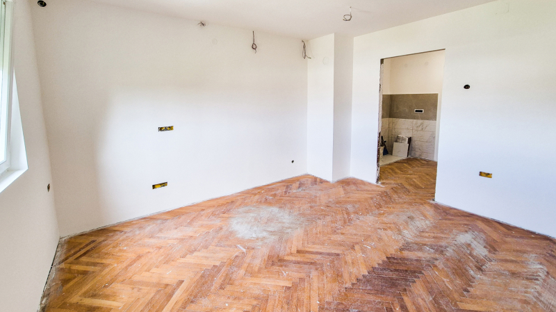 Что скрывает шикарный паркет: эксперт раскрыл всю правду о коварном покрытии