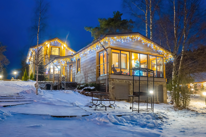 Как украсить комнату к Новому году — 2026: 22 идеи новогоднего