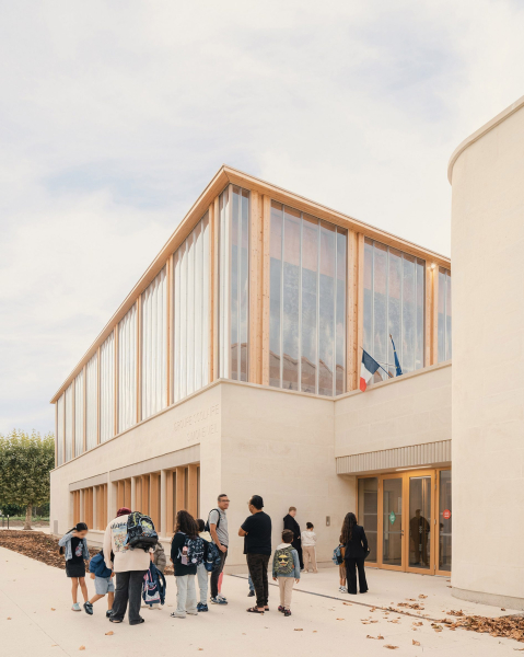 Новая школа в парижском пригороде Трембле-ан-Франс, Франция