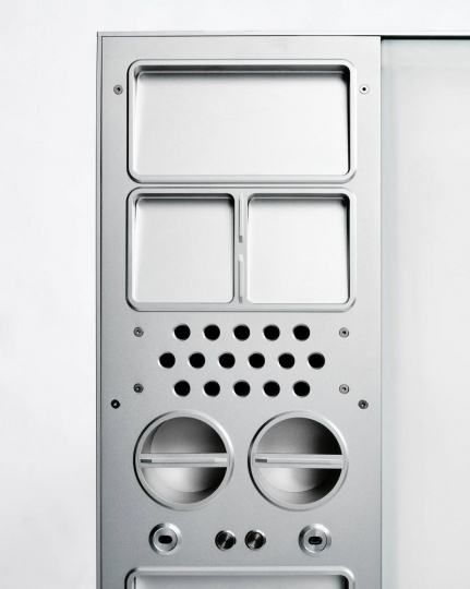 Студия CALIPER разработала чертежный стол для Дэниела Аршама