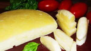 Сыр Сулугуни — Пошаговый рецепт приготовления с фото 2026 | Простые и вкусные рецепты в домашних условиях